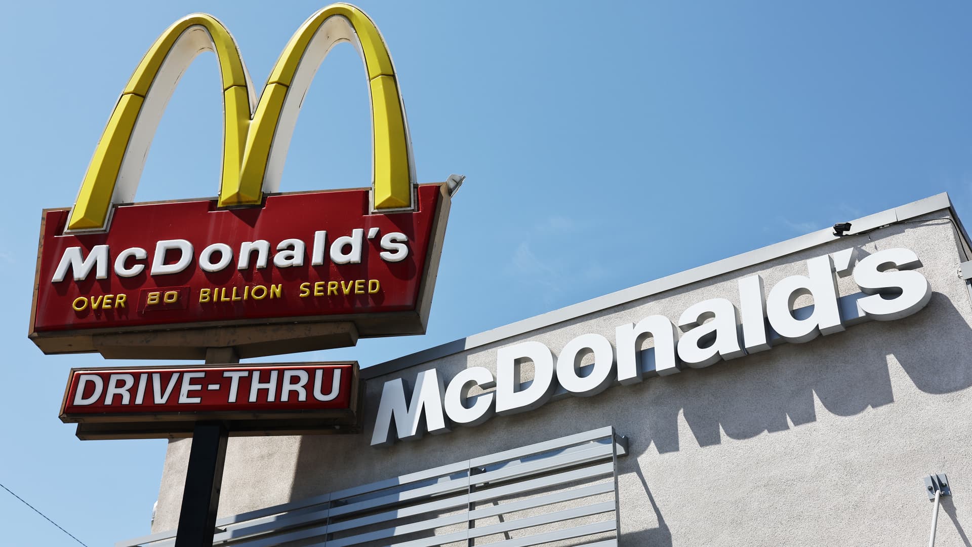 Trump works McDonald’s drive-thru, Harris campaign scoffs at stunt