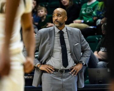 USF men’s head basketball coach Amir Abdur-Rahim dead at 43 | CNN