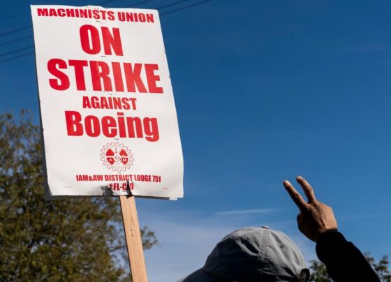 Union in Boeing Strike Presents Resolution Proposal to Members