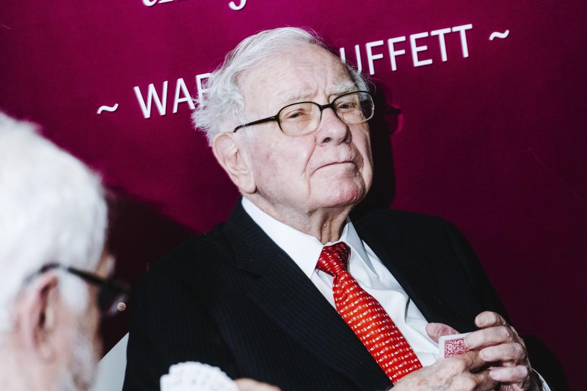 Warren Buffett Sells $338 Million of BofA Stock as Spree Slows