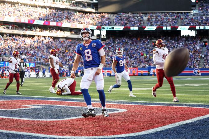 New York Giants quarterback Daniel Jones celebrates a touchdown in the fourth quarter of the Giants' 27-22 loss to the Washington Commanders in East Rutherford, New Jersey, on November 3.