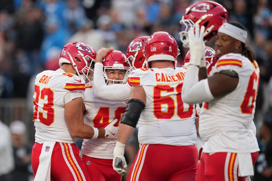 Rookie Spencer Shrader (No. 40) kicked the game-winning field goal as the Chiefs beat the Panthers.