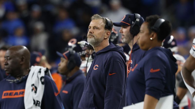 Disastrous missed timeout call costs Bears against Lions, Cowboys continue improbable playoff push, Packers blitz past Dolphins: NFL Thanksgiving review | CNN