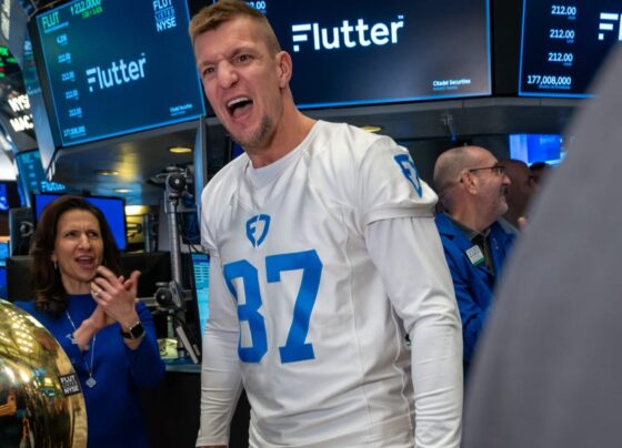 Former NFL star Rob Gronkowski says Apple stock was his best investment ever, turning $69,000 into $6000,000