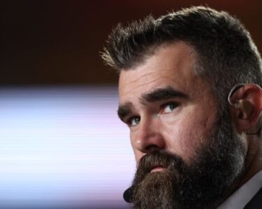 In podcast, Travis Kelce gives support to his brother Jason Kelce after phone incident | CNN