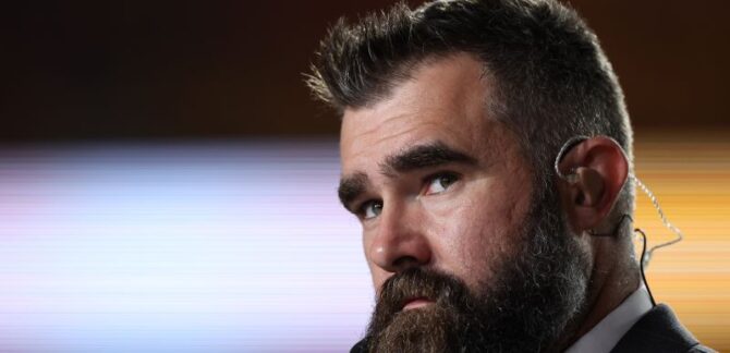 In podcast, Travis Kelce gives support to his brother Jason Kelce after phone incident | CNN