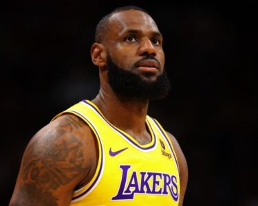 LeBron James says he will have a break from social media after citing ‘negative takes’ | CNN