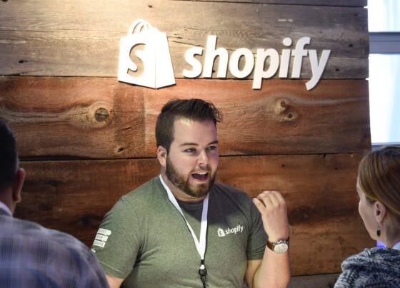 Shopify's 25% gain sends Canada's benchmark stock index to all-time highs