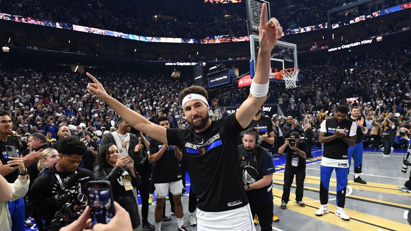 Steph Curry spoils Klay Thompson’s emotional return to Bay Area as Golden State Warriors beat Dallas Mavericks | CNN