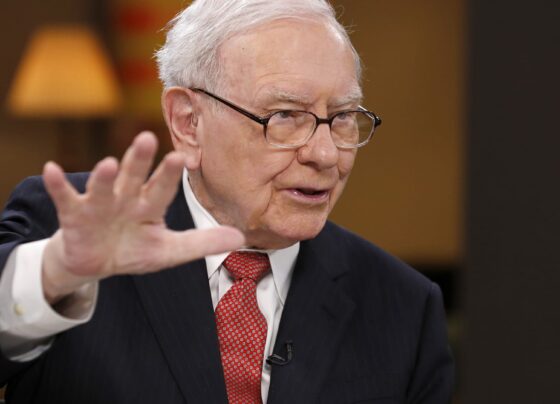 Warren Buffett speaks out against creating family wealth dynasties, gives away another $1.1 billion