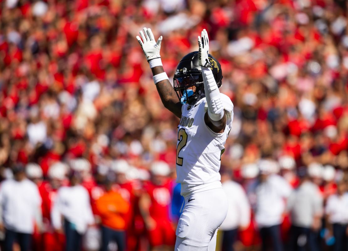 Hunter celebrates a touchdown against the Arizona Wildcats.