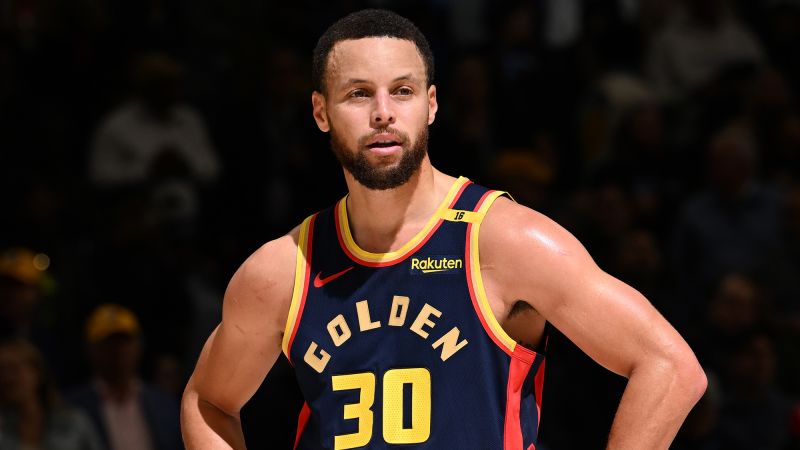 Steph Curry and Draymond Green fail to score single field goal in Golden State Warriors’ 51-point loss to Memphis Grizzlies | CNN