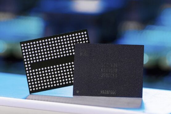 Samsung's rival has debuted new storage tech that offers a super-fast, high-capacity flash memory for ultra-portable devices; Kioxia's UFS QLC promises to reach speeds of 4.2 GB/s