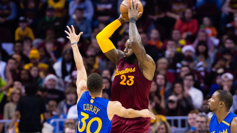 The 2016 NBA Christmas Day classic between the Cleveland Cavaliers and Golden State Warriors revisited | CNN