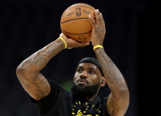 LeBron James surpasses Kareem Abdul-Jabbar as NBA’s all-time leader in regular season minutes played | CNN