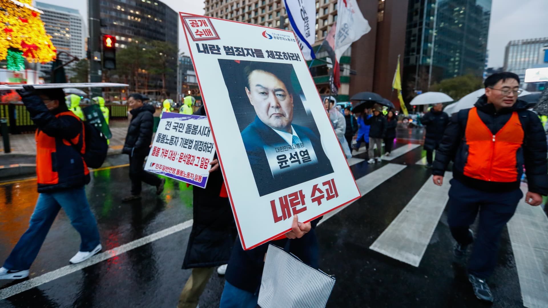 South Korea martial law fallout deepens as prosecutors close in on president, ex-defense minister