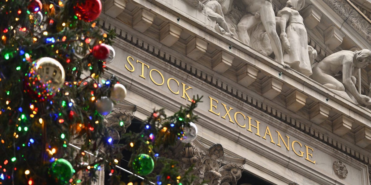 Stock market today: Indexes edge lower in first trading day after Christmas