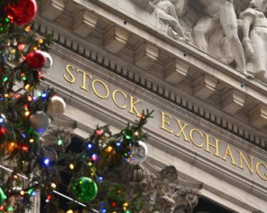 Stock market today: Indexes edge lower in first trading day after Christmas