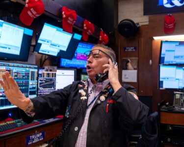 Stock market today: Indexes trade mixed as markets weigh potential Santa Claus rally, rates outlook