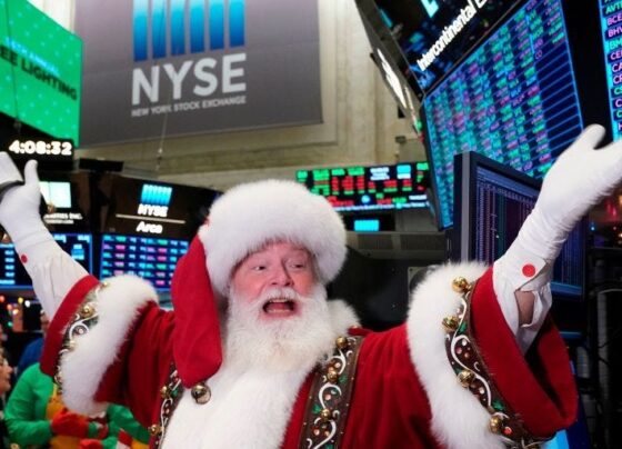 Stock market today: Santa Claus rally kicks off with near-400 point gains for Dow Jones