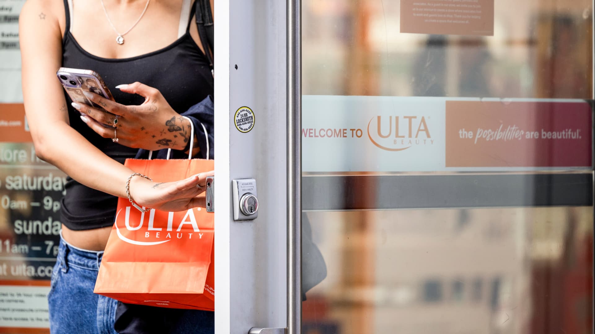 Stocks making the biggest moves after hours: ULTA, GTLB, LULU, DOCU