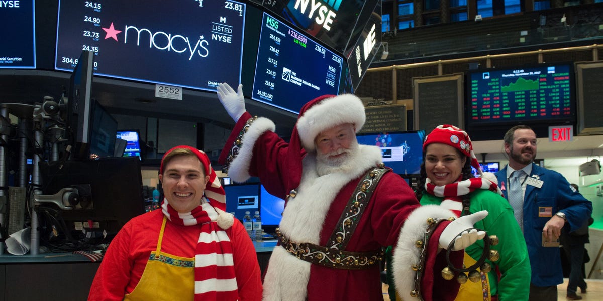 The Santa Claus trading window is a week away. 5 reasons it should deliver a stock market rally this year.