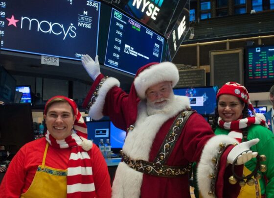 The Santa Claus trading window is a week away. 5 reasons it should deliver a stock market rally this year.