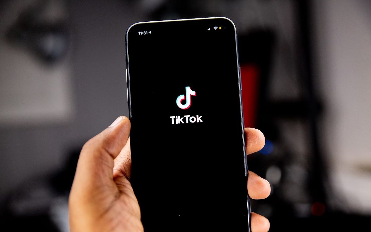 TikTok tells LA-based workers to use personal or sick time if they can’t work from home due to the wildfires