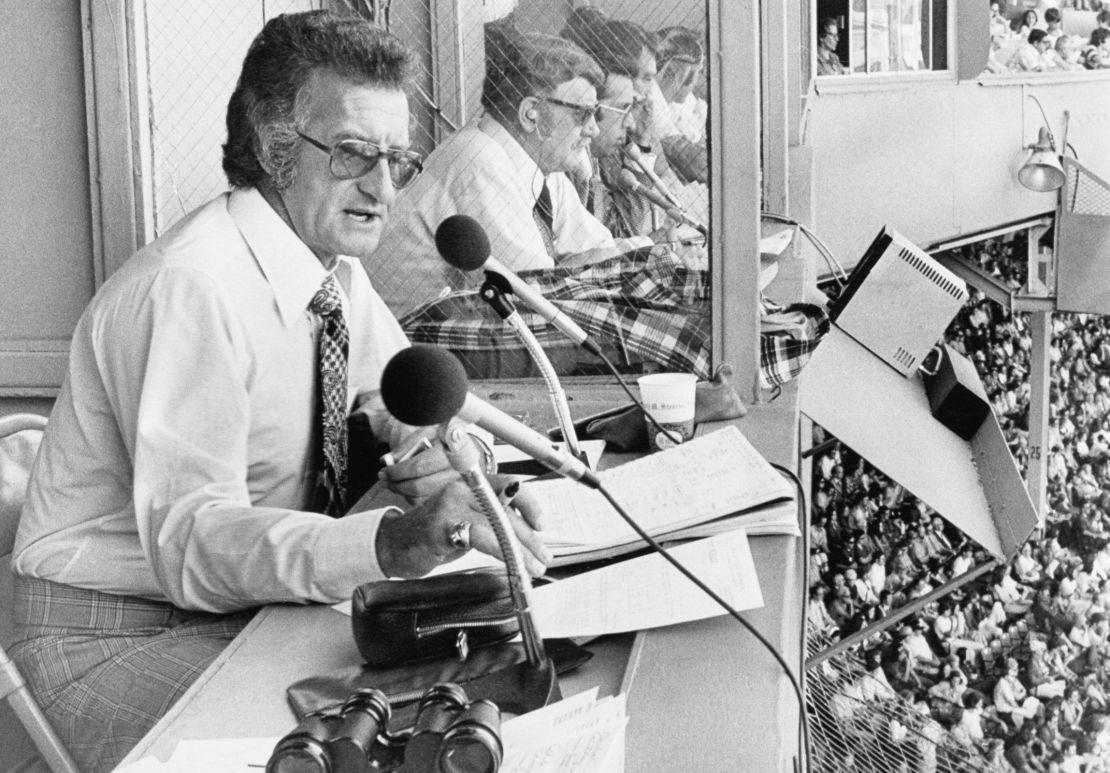 Uecker joined the Brewers as a play-by-play announcer in 1971.