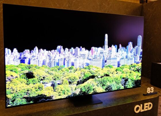 Samsung says all sizes of the S95F OLED TV will hit 4,000 nits of brightness – even the W-OLED one