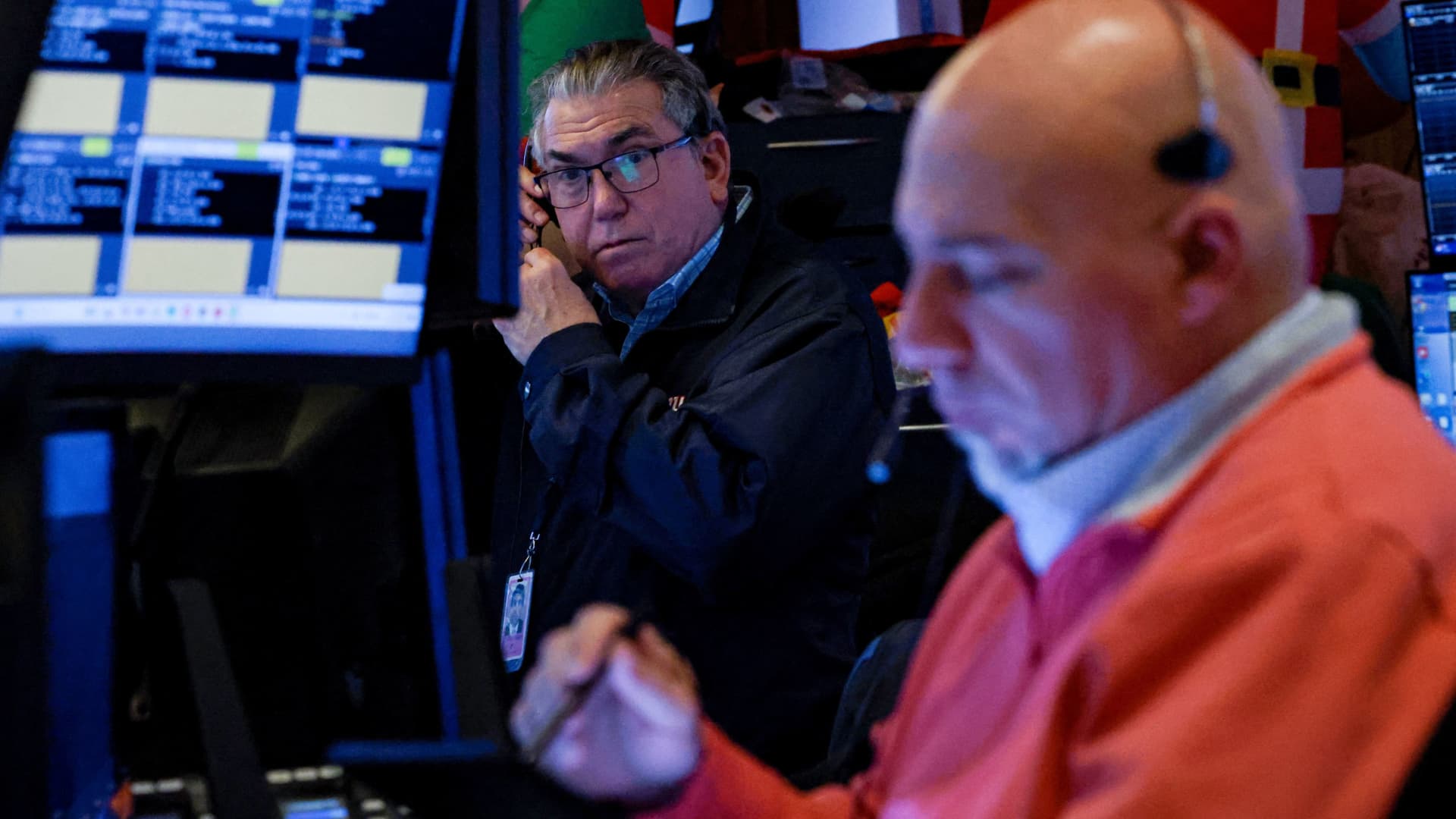 5 things to know before the stock market opens Monday