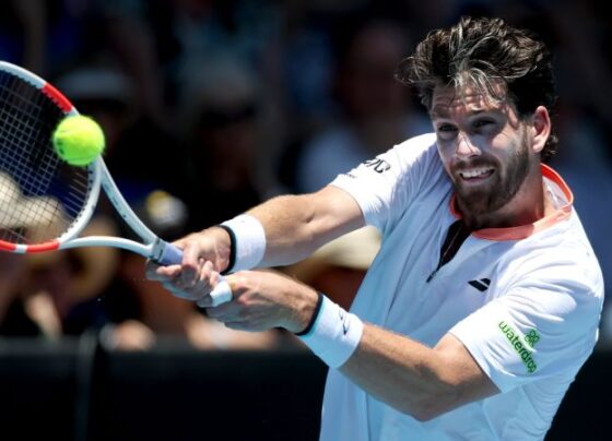 British tennis player Cameron Norrie apologizes after accidentally hitting fan with racket | CNN