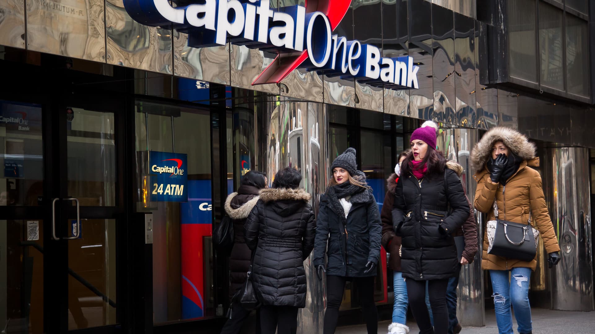 Capital One acknowledges ‘outage’ as users report issues accessing deposits