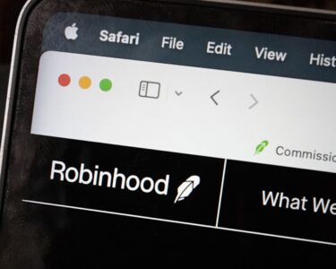 Robinhood: Here's why Needham upgraded the stock to buy