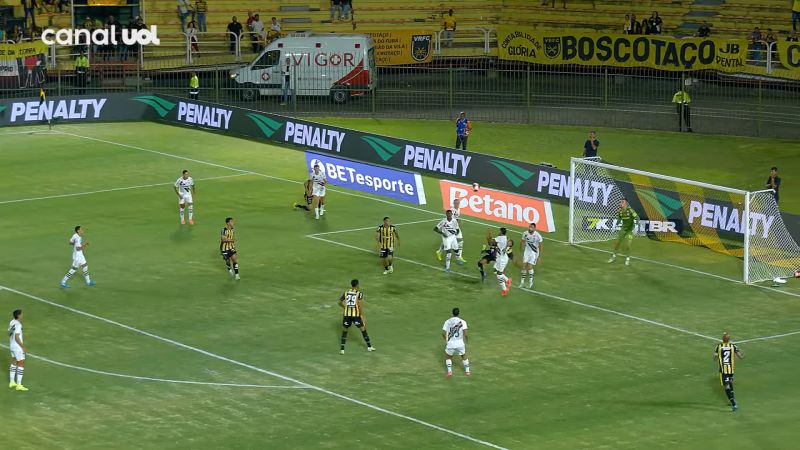 Incredible double bicycle kick goal in Brazilian soccer game sees crowd go wild | CNN