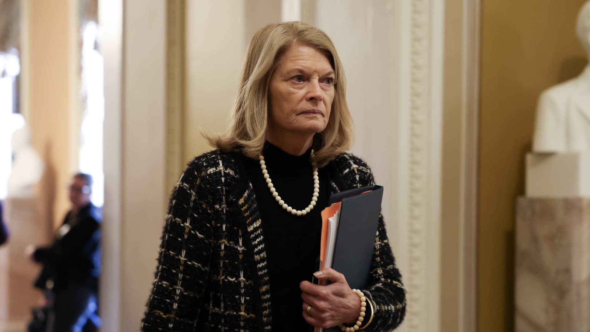 Sen. Lisa Murkowski to vote against Hegseth