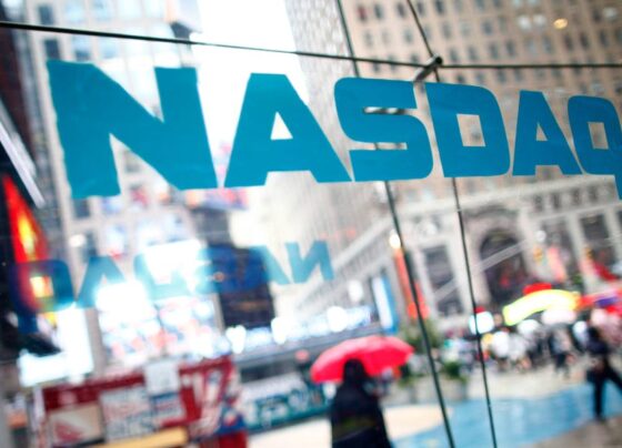 Stock market today: Indexes close lower as tech stocks tumble