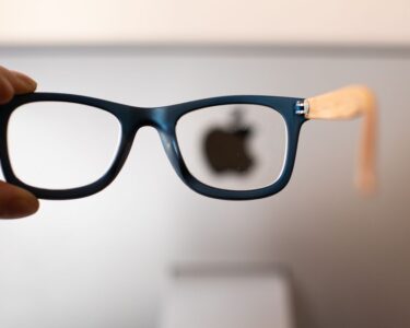 Report: Apple is stopping work on a pair of smart glasses that would have connected to the Mac