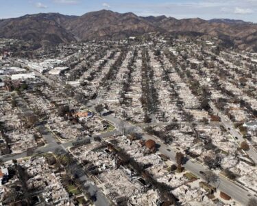 CNN's Anderson Cooper reports from the Eaton fire on January 8 in Altadena, CA.