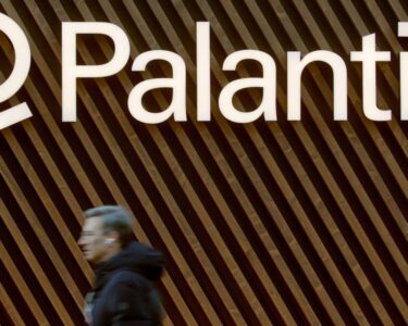 Palantir stock is on a wild hot streak. Here's why so few analysts are bullish.