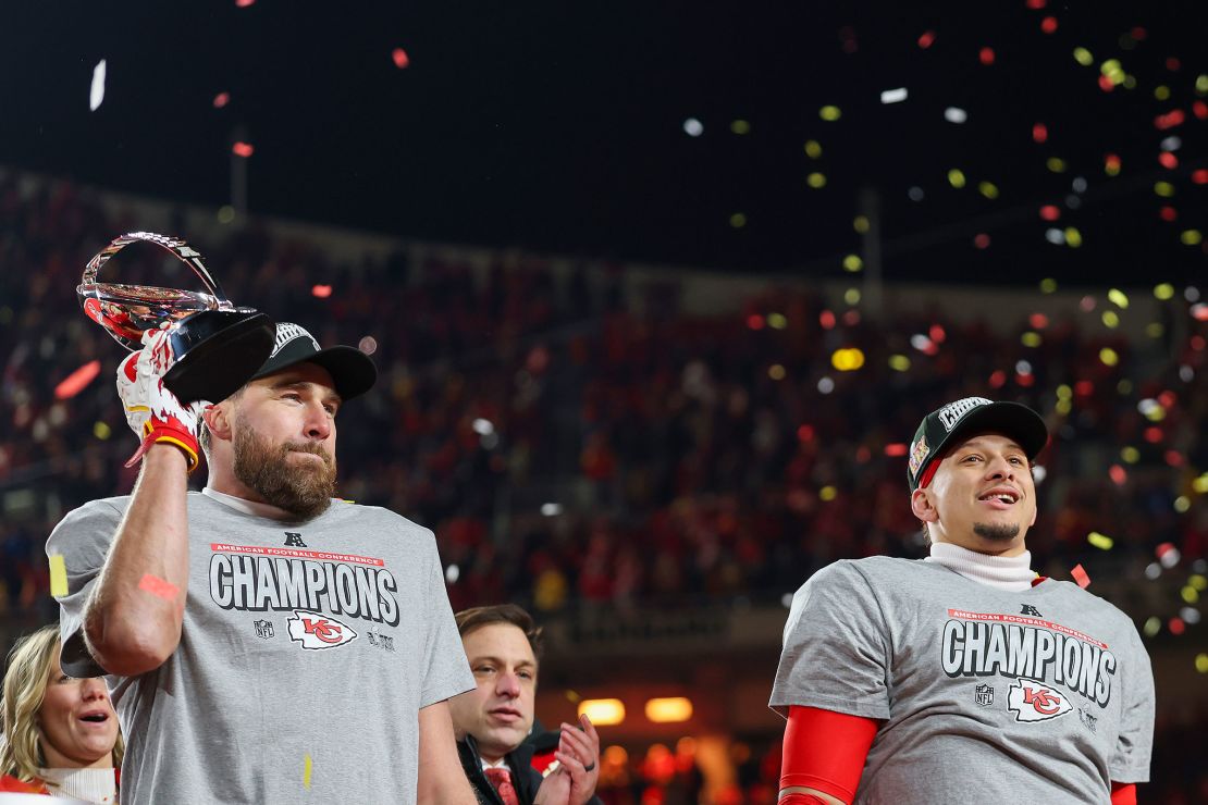 Kelce and Mahomes celebrate the AFC championship game win over the Bills in January.