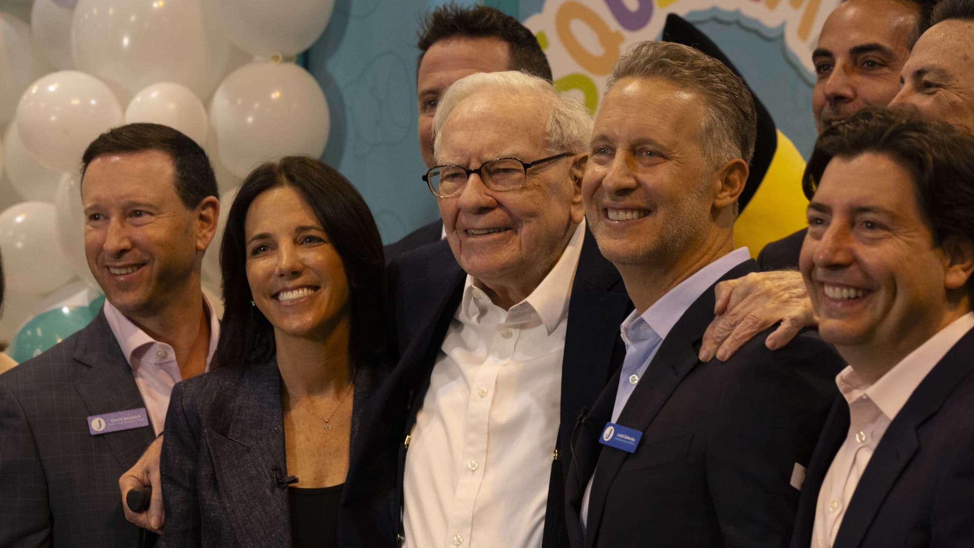 Warren Buffett’s Berkshire Hathaway scoops up more Sirius XM, boosting stake to 35%